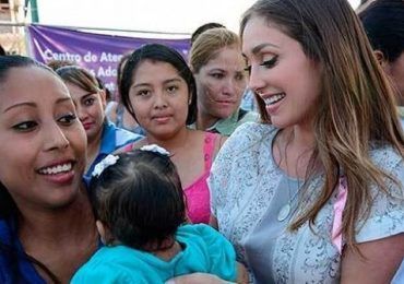 Anahí visita centro comunitario en Chiapas