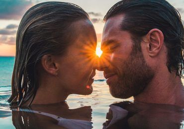 Angelique Boyer y Sebastián Rulli llevan su amor a la playa
