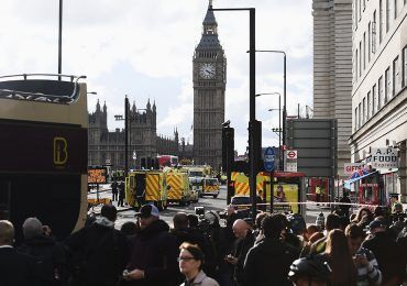Ataque cerca de Parlamento británico deja 4 muertos