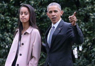 Captan a Malia Obama besando a joven en Harvard