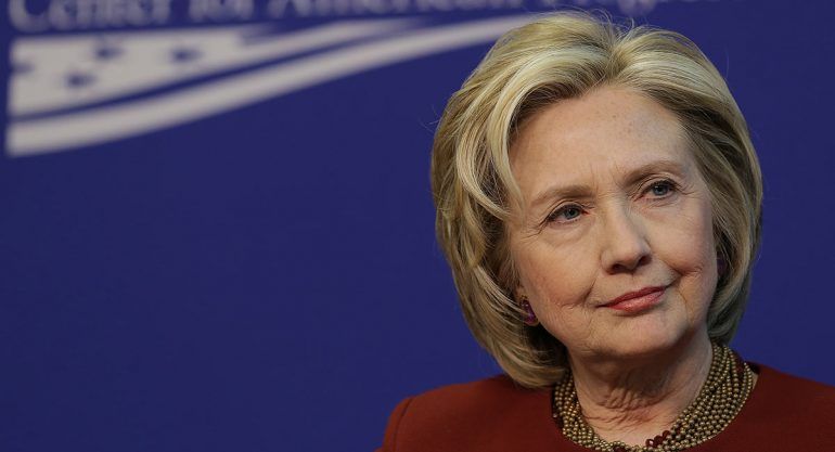 Desmayo pone en jaque salud de Hillary Clinton