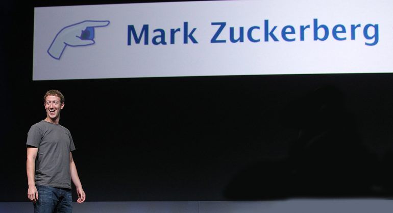 La costosa camiseta que siempre usa Mark Zuckerberg