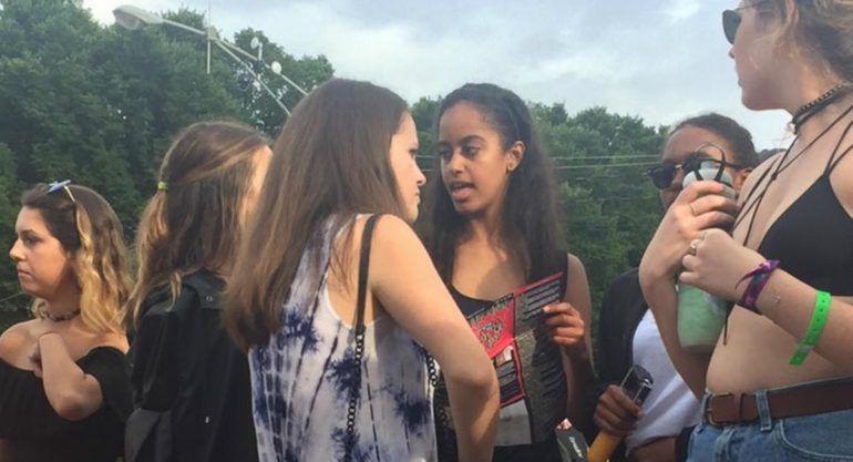 Malia Obama se divierte en el Lollapalooza