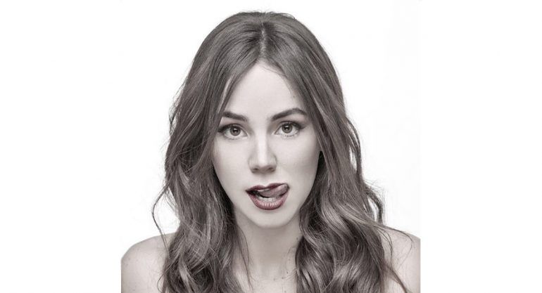 Mamá de Camila Sodi opina de la relación de su hija con 'Chicharito'