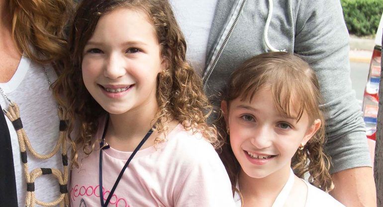 Mia y Nina: siguiendo los pasos de papá y mamá