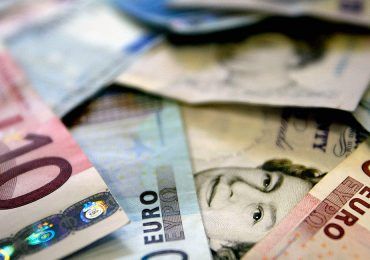 Mujer destruye su fortuna para no dejar herencia