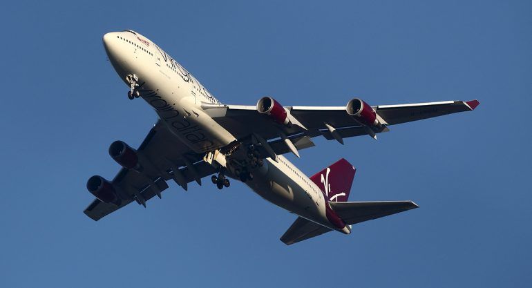 Se estrella en Pakistán avión con 48 personas a bordo