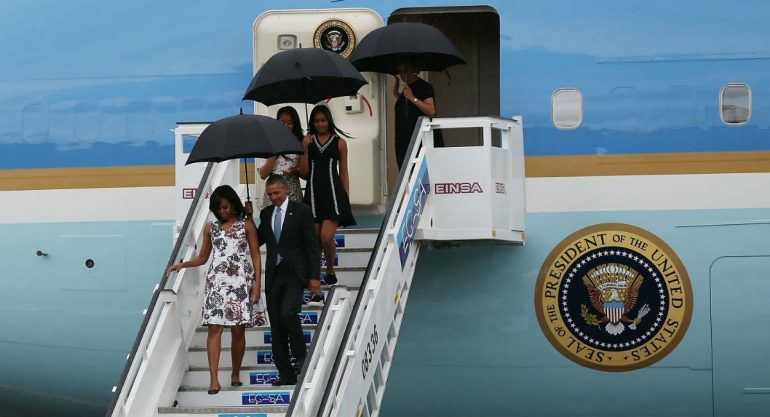 ¿Cómo es la exclusiva isla donde vacacionan los Obama?
